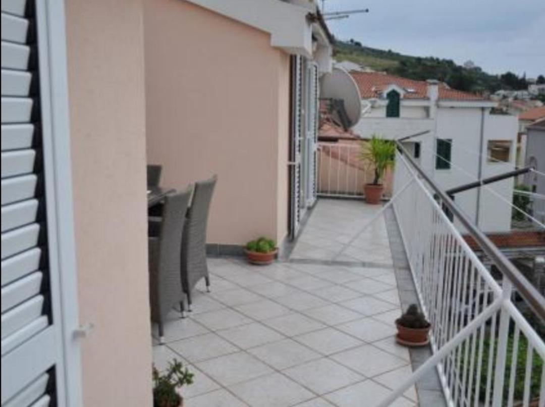 Apartman Andela Podgora Exterior foto